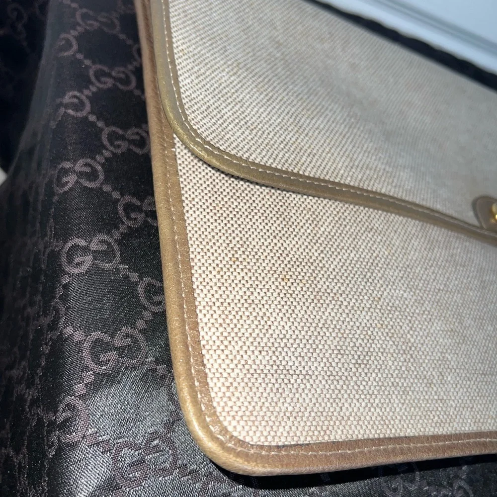 Vintage Gucci Clutch - Picture 3 of 10